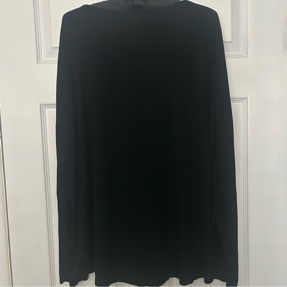 Amoretu Womens' Black Plus Size (2XL) Top with Long Sleeve Criss Cross Neck EUC - Picture 5 of 6